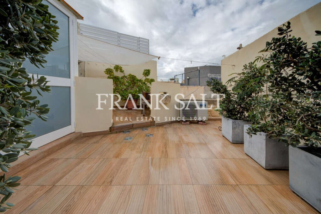 Naxxar, 5 Bedrooms Bedrooms, ,5 BathroomsBathrooms,For Sale,FRSA-046565