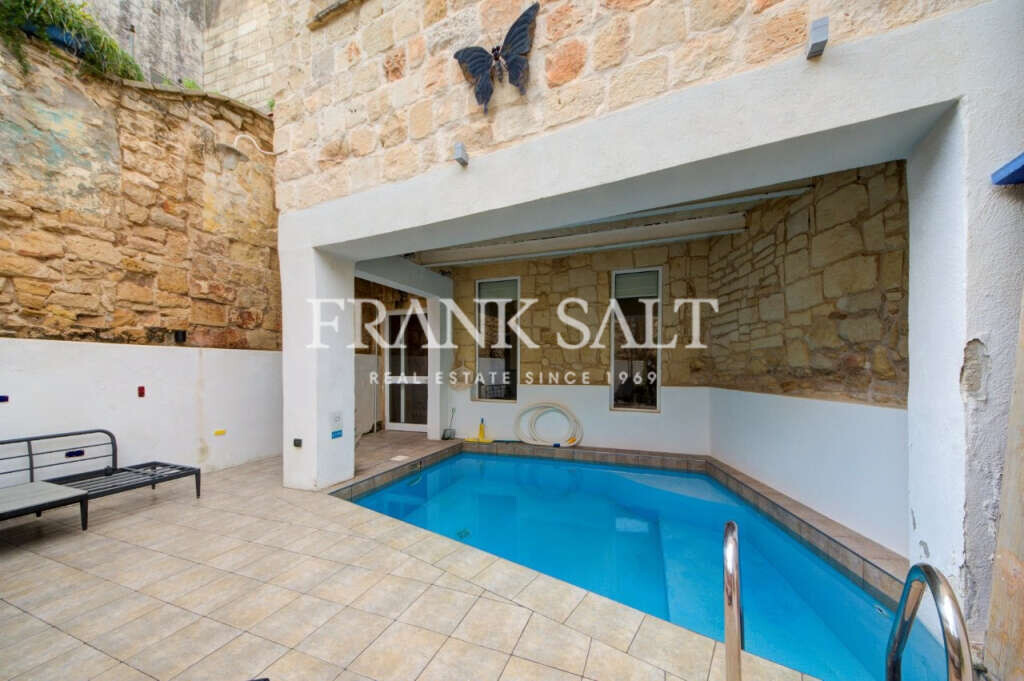 Naxxar, 5 Bedrooms Bedrooms, ,5 BathroomsBathrooms,For Sale,FRSA-046565