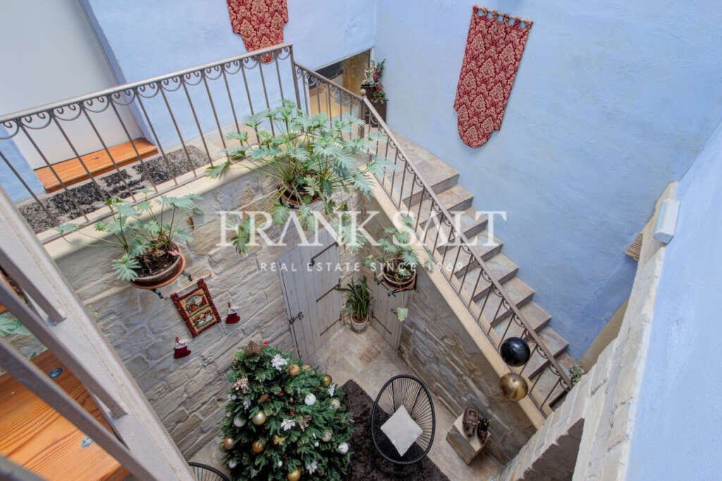 Naxxar, 5 Bedrooms Bedrooms, ,5 BathroomsBathrooms,For Sale,FRSA-046565