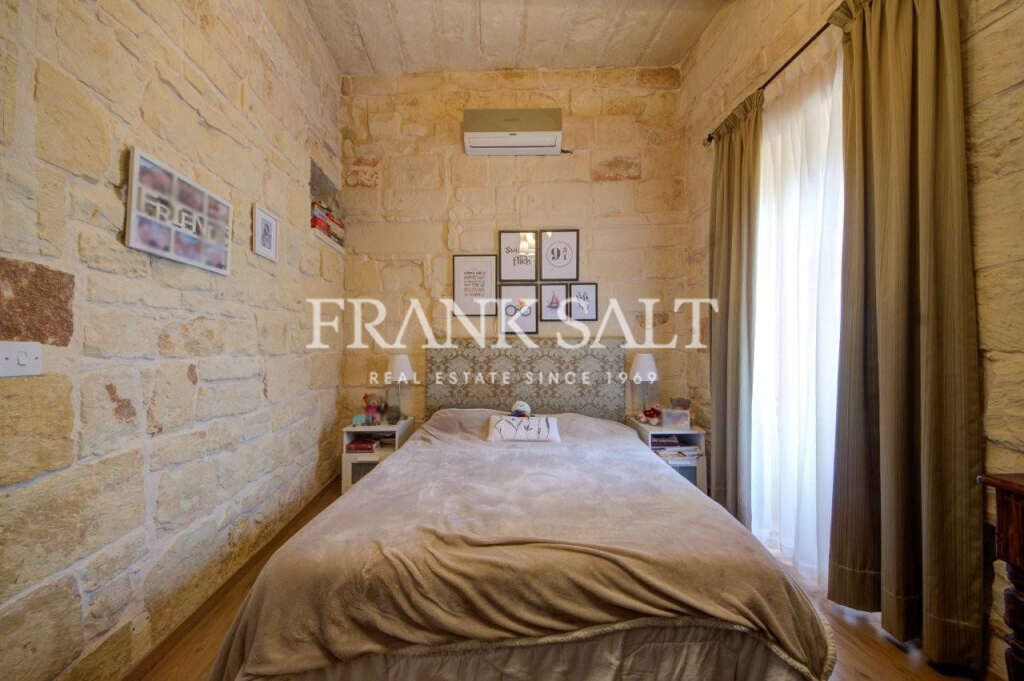 Naxxar, 5 Bedrooms Bedrooms, ,5 BathroomsBathrooms,For Sale,FRSA-046565