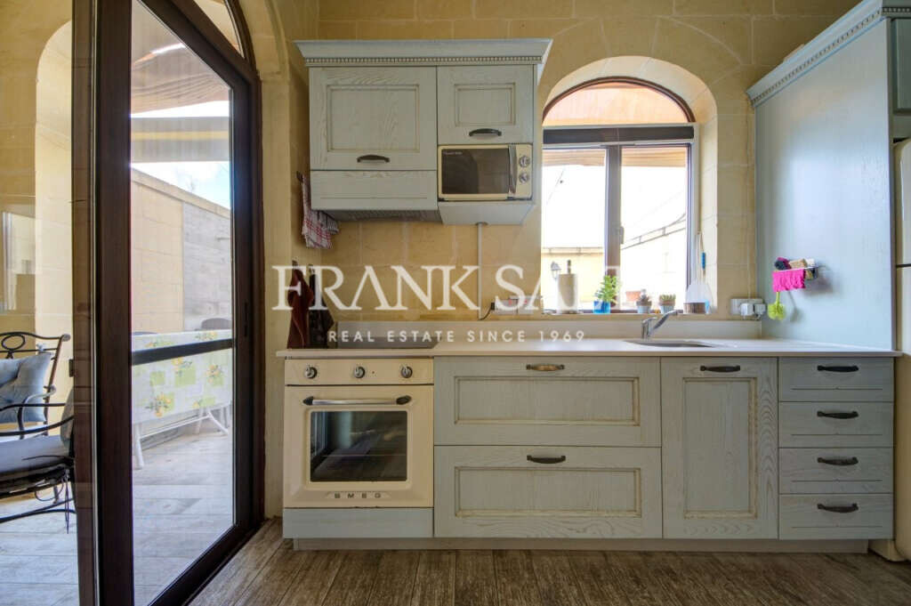 Xaghra, Gozo, 4 Bedrooms Bedrooms, ,4 BathroomsBathrooms,For Sale,FRSA-160935