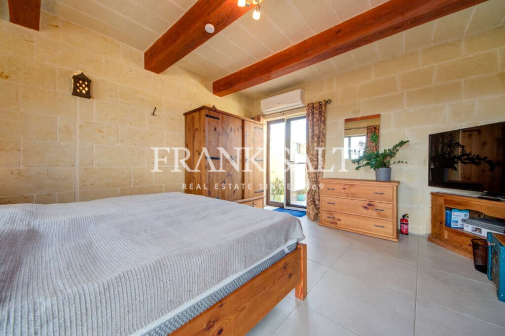 Xaghra, Gozo, 4 Bedrooms Bedrooms, ,4 BathroomsBathrooms,For Sale,FRSA-160935