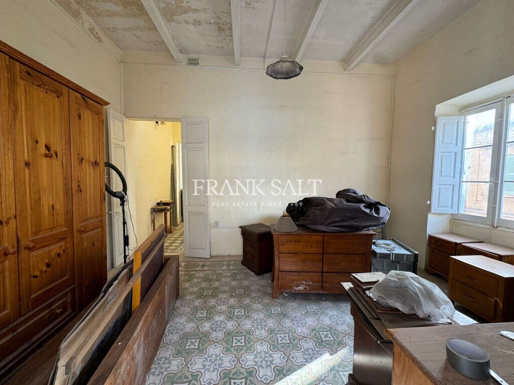 Sliema, 3 Bedrooms Bedrooms, ,2 BathroomsBathrooms,For Sale,FRSA-323846