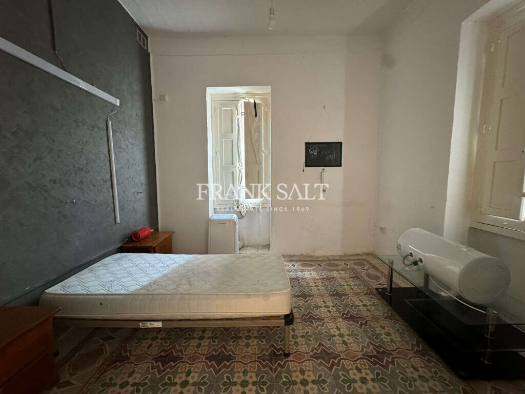 Sliema, 3 Bedrooms Bedrooms, ,2 BathroomsBathrooms,For Sale,FRSA-323846