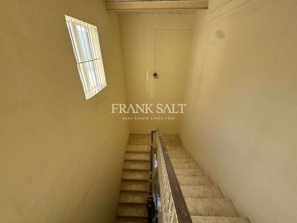 Sliema, 3 Bedrooms Bedrooms, ,2 BathroomsBathrooms,For Sale,FRSA-323846