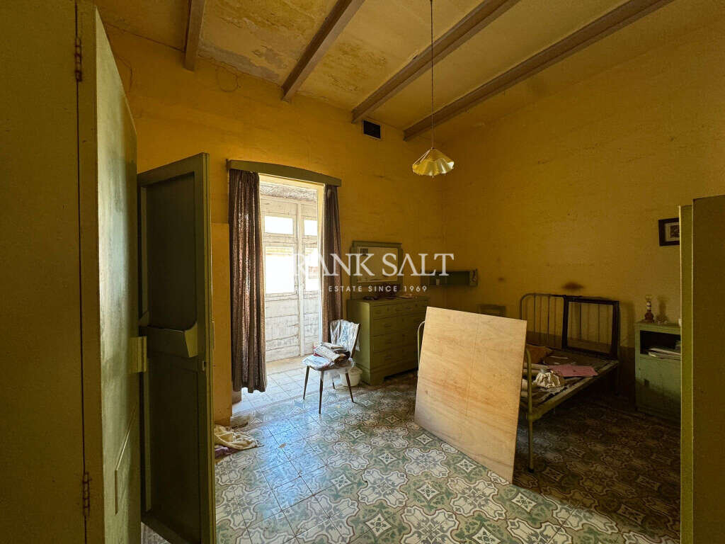 Sliema, 3 Bedrooms Bedrooms, ,2 BathroomsBathrooms,For Sale,FRSA-323846