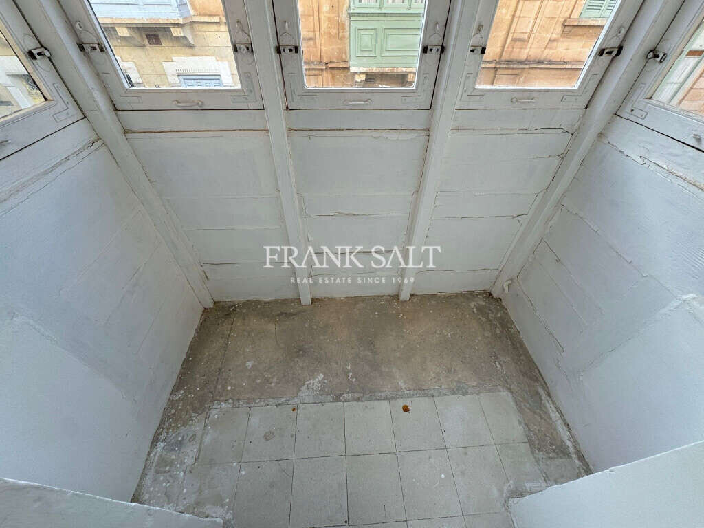 Sliema, 3 Bedrooms Bedrooms, ,2 BathroomsBathrooms,For Sale,FRSA-323846