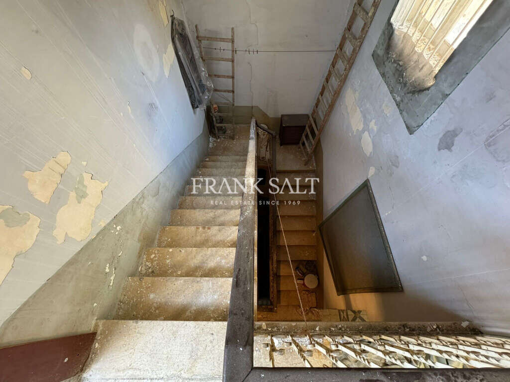 Sliema, 3 Bedrooms Bedrooms, ,2 BathroomsBathrooms,For Sale,FRSA-323846