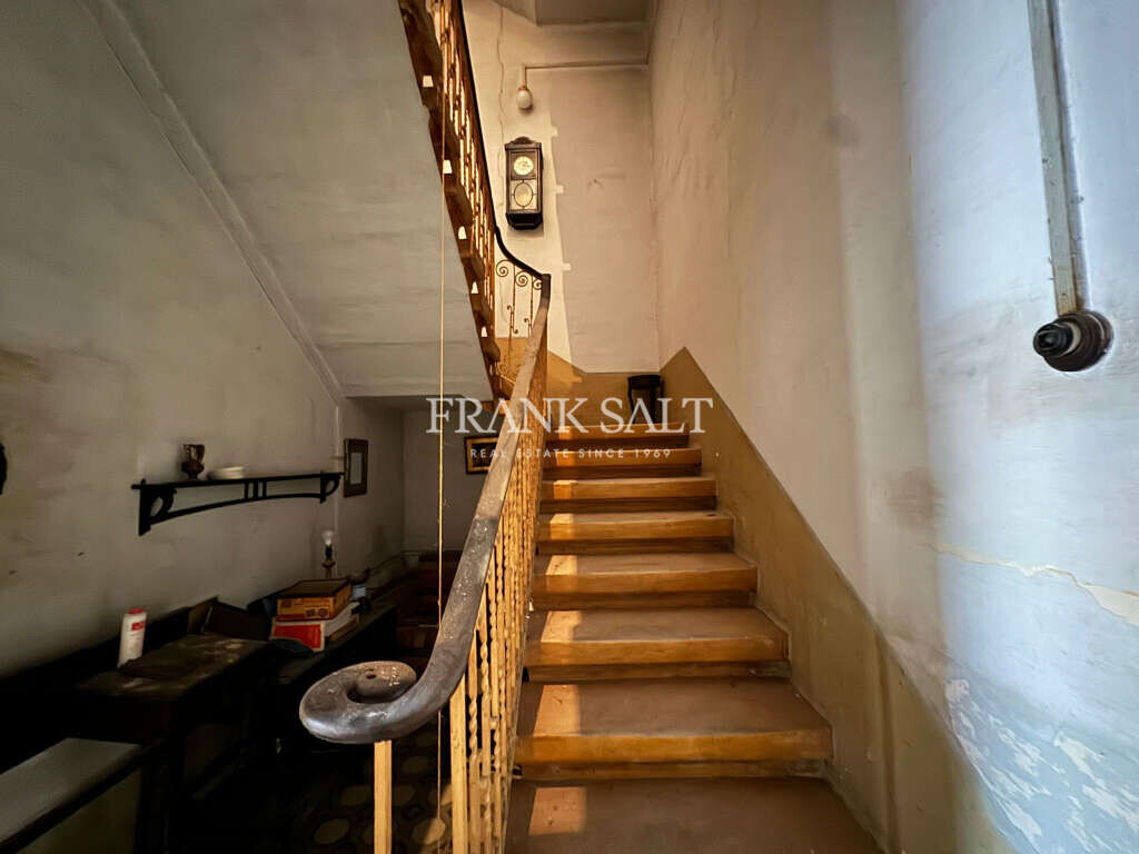 Sliema, 3 Bedrooms Bedrooms, ,2 BathroomsBathrooms,For Sale,FRSA-323846