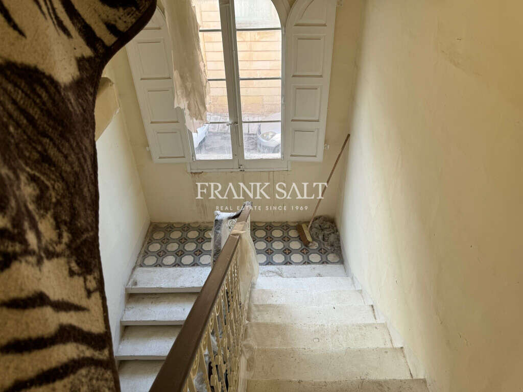 Sliema, 3 Bedrooms Bedrooms, ,2 BathroomsBathrooms,For Sale,FRSA-323846