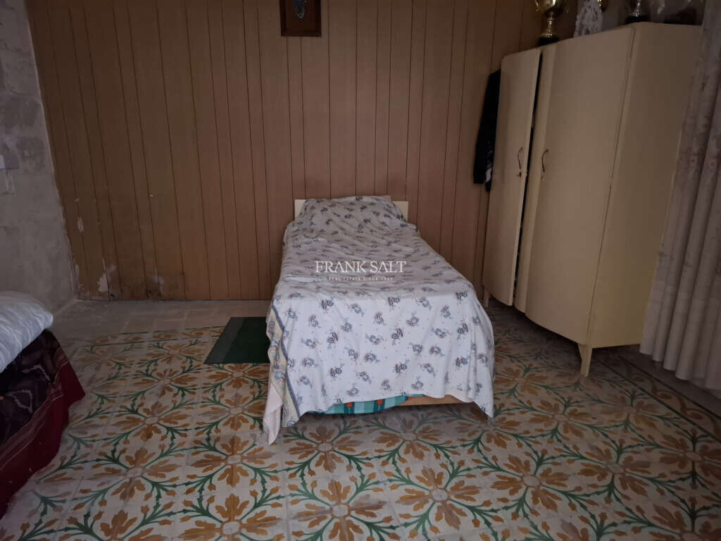 Siggiewi, 3 Bedrooms Bedrooms, ,For Sale,FRSA-621290