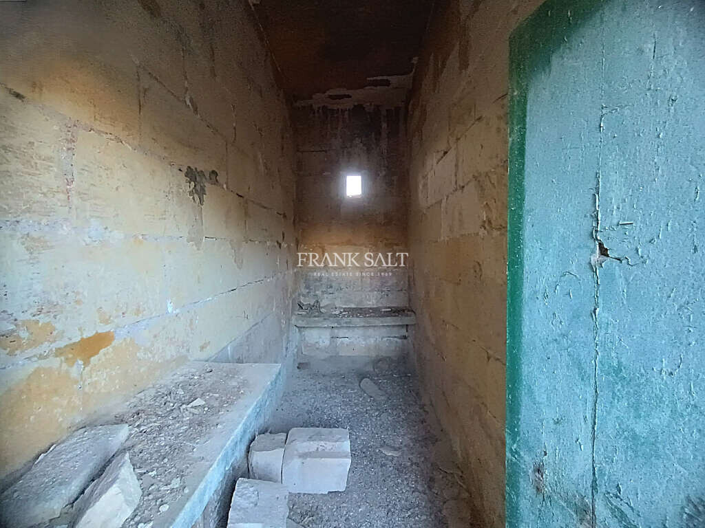 Birzebbugia, 1 Bedroom Bedrooms, ,For Sale,FRSA-428198