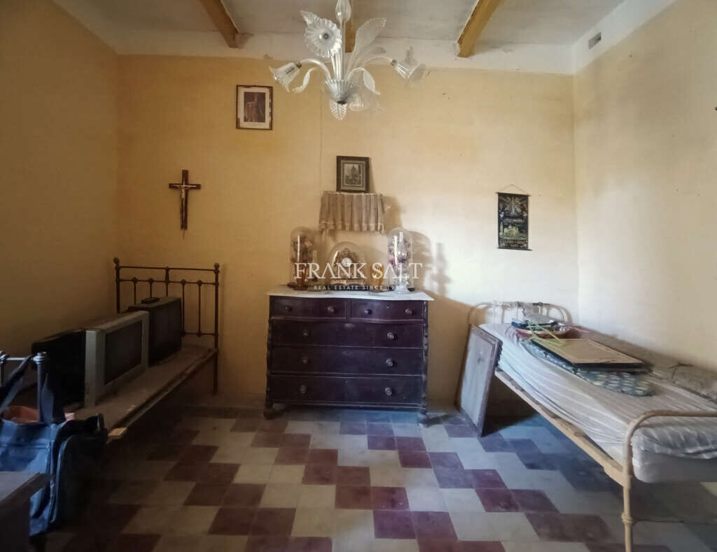 Birzebbugia, 2 Bedrooms Bedrooms, ,1 BathroomBathrooms,For Sale,FRSA-428180