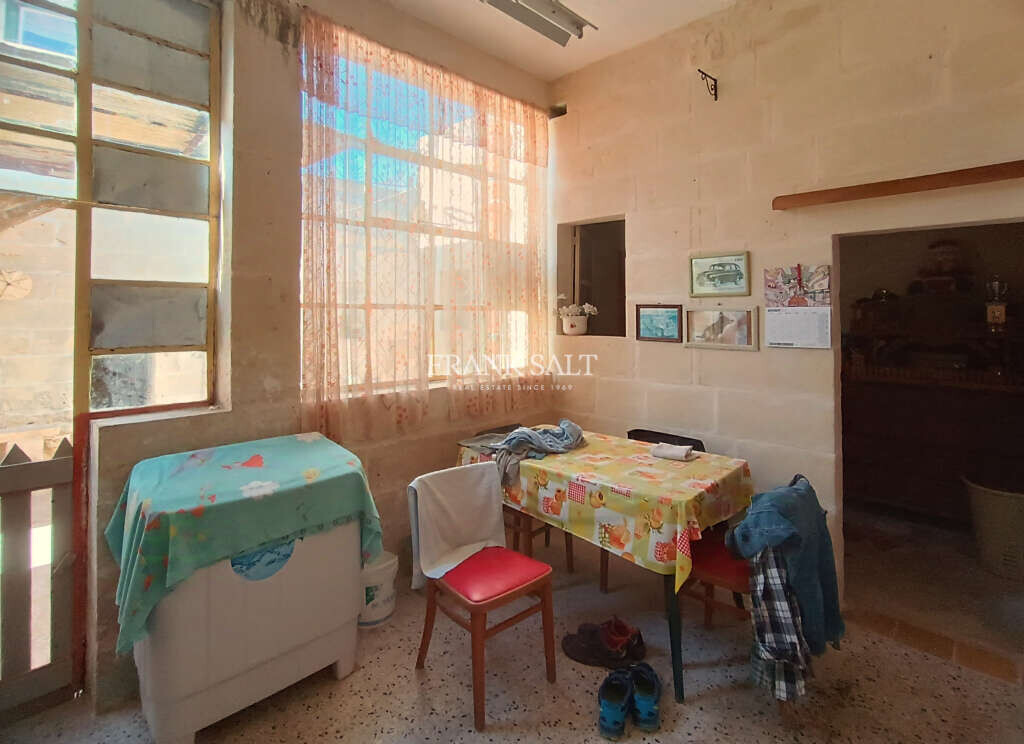 Birzebbugia, 2 Bedrooms Bedrooms, ,1 BathroomBathrooms,For Sale,FRSA-428180