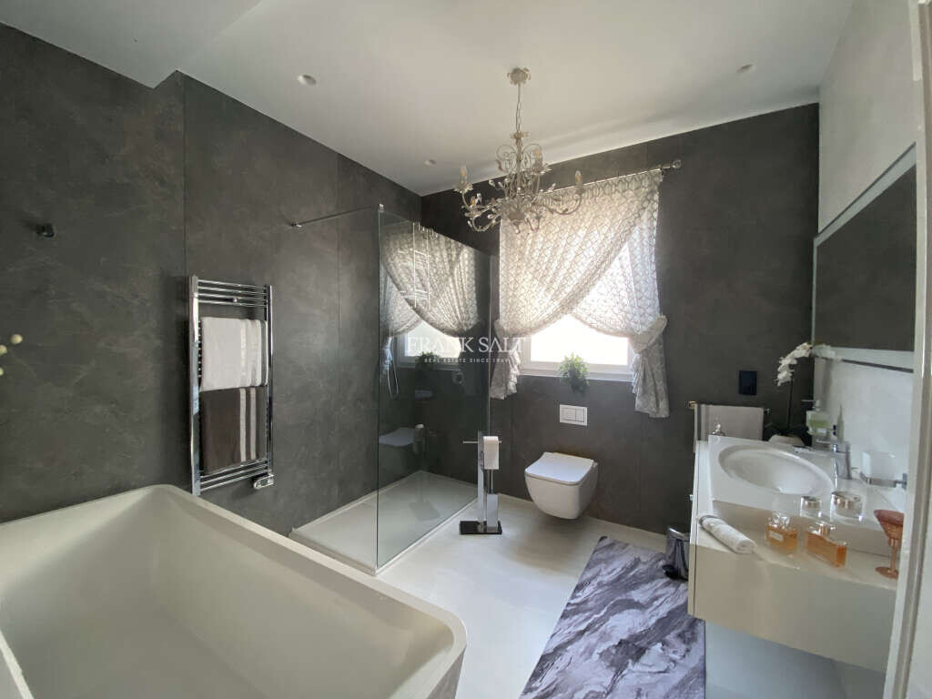 Marsascala, 2 Bedrooms Bedrooms, ,1 BathroomBathrooms,For Sale,FRSA-428177