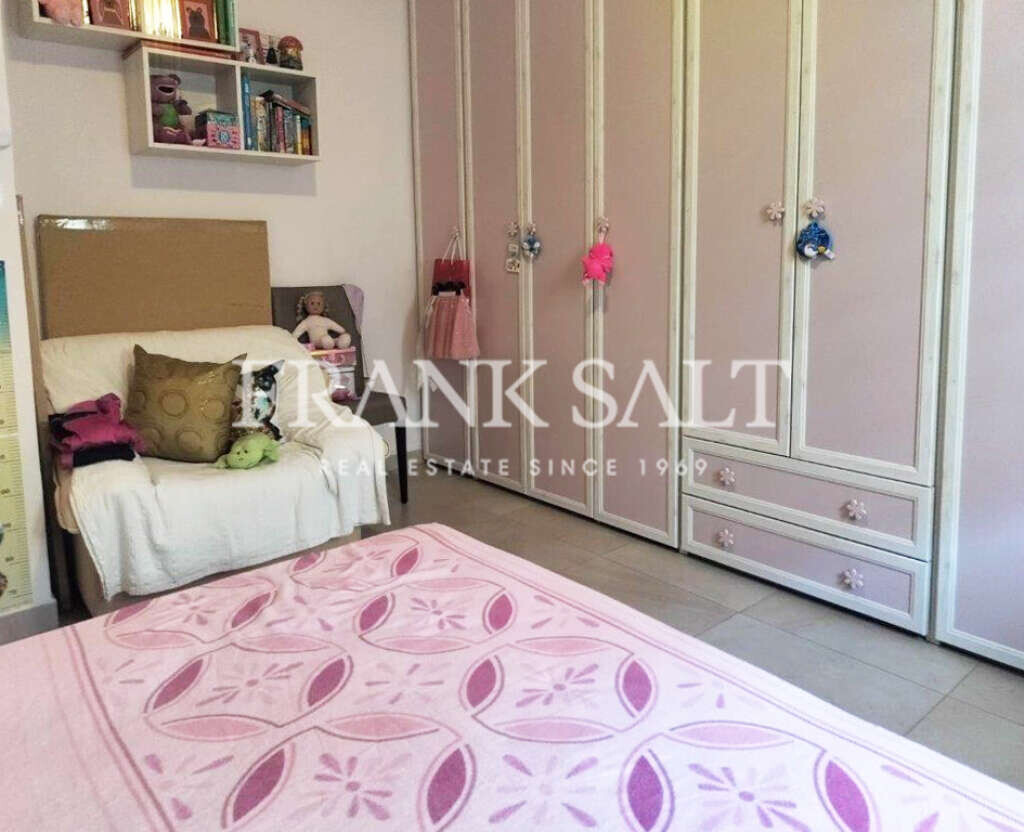 Mellieha, 3 Bedrooms Bedrooms, ,1 BathroomBathrooms,For Sale,FRSA-512097