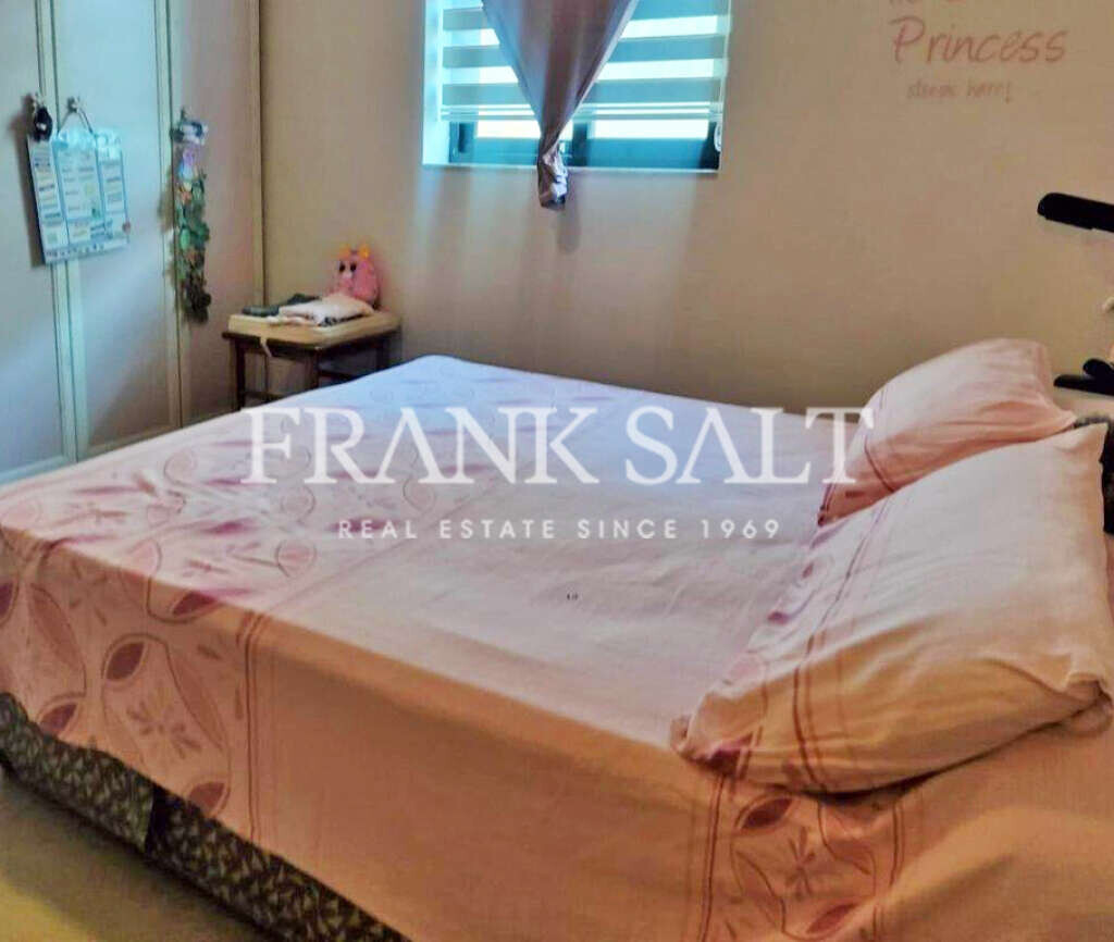 Mellieha, 3 Bedrooms Bedrooms, ,1 BathroomBathrooms,For Sale,FRSA-512097