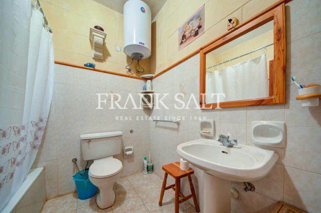 Kercem, Gozo, 2 Bedrooms Bedrooms, ,1 BathroomBathrooms,For Sale,FRSA-160914