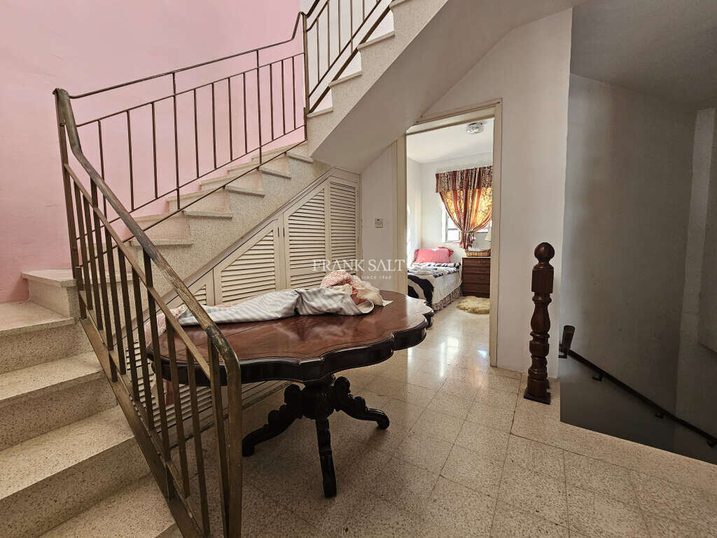 Swieqi, 5 Bedrooms Bedrooms, ,2 BathroomsBathrooms,For Sale,FRSA-427756