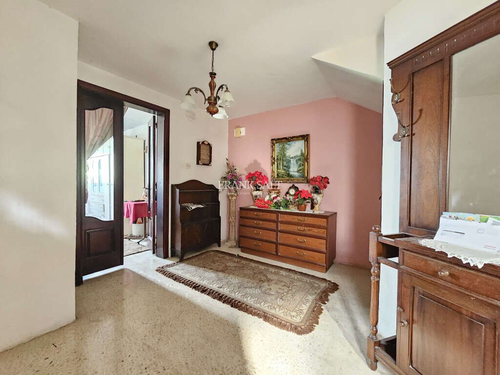 Swieqi, 5 Bedrooms Bedrooms, ,2 BathroomsBathrooms,For Sale,FRSA-427756