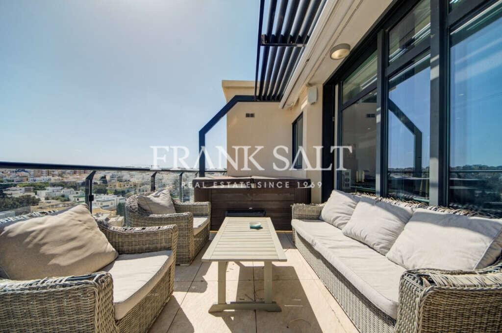 Pender Gardens, 3 Bedrooms Bedrooms, ,1 BathroomBathrooms,For Sale,FRSA-046268