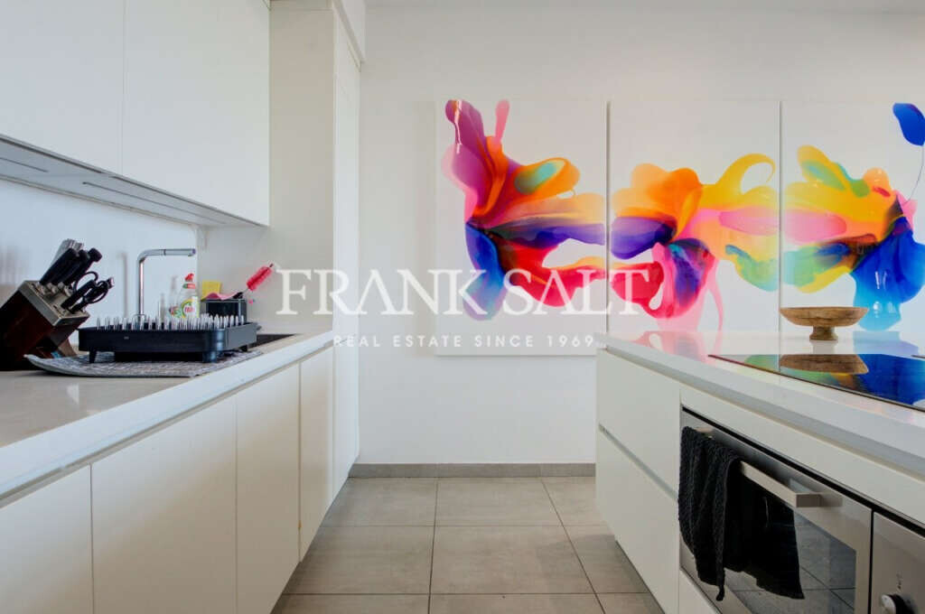 Pender Gardens, 3 Bedrooms Bedrooms, ,1 BathroomBathrooms,For Sale,FRSA-046268