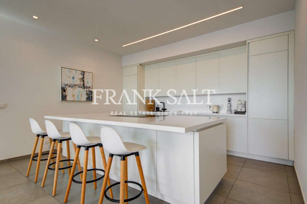 Pender Gardens, 3 Bedrooms Bedrooms, ,1 BathroomBathrooms,For Sale,FRSA-046267