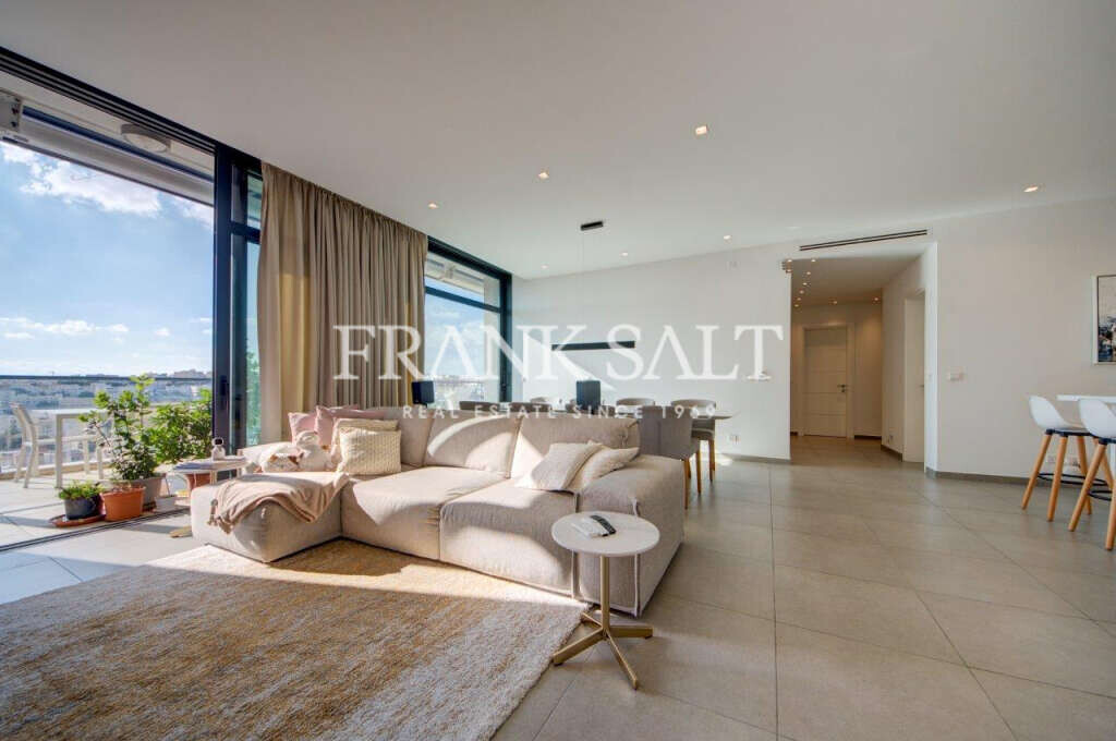 Pender Gardens, 3 Bedrooms Bedrooms, ,1 BathroomBathrooms,For Sale,FRSA-046267