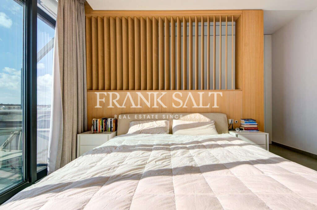 Pender Gardens, 3 Bedrooms Bedrooms, ,1 BathroomBathrooms,For Sale,FRSA-046267