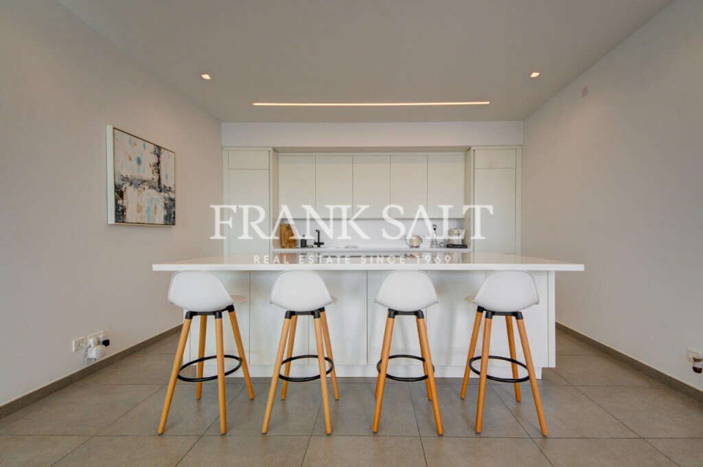 Pender Gardens, 3 Bedrooms Bedrooms, ,1 BathroomBathrooms,For Sale,FRSA-046267