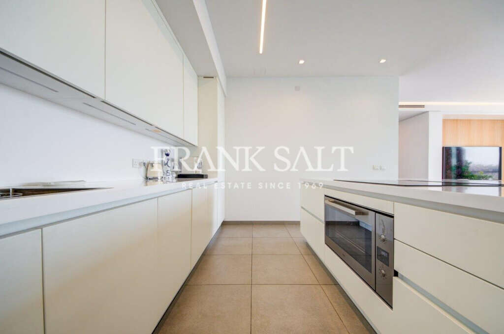 Pender Gardens, 3 Bedrooms Bedrooms, ,1 BathroomBathrooms,For Sale,FRSA-046267