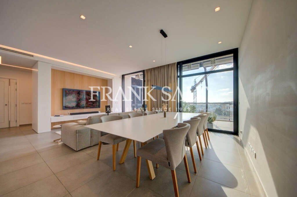 Pender Gardens, 3 Bedrooms Bedrooms, ,1 BathroomBathrooms,For Sale,FRSA-046267