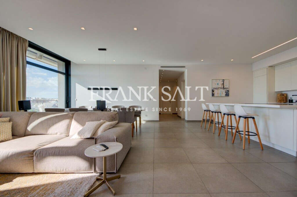 Pender Gardens, 3 Bedrooms Bedrooms, ,1 BathroomBathrooms,For Sale,FRSA-046267