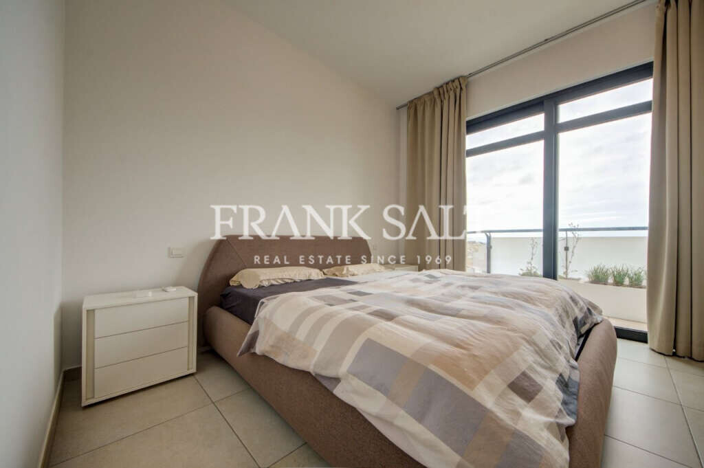 Pender Gardens, 3 Bedrooms Bedrooms, ,1 BathroomBathrooms,For Sale,FRSA-046266