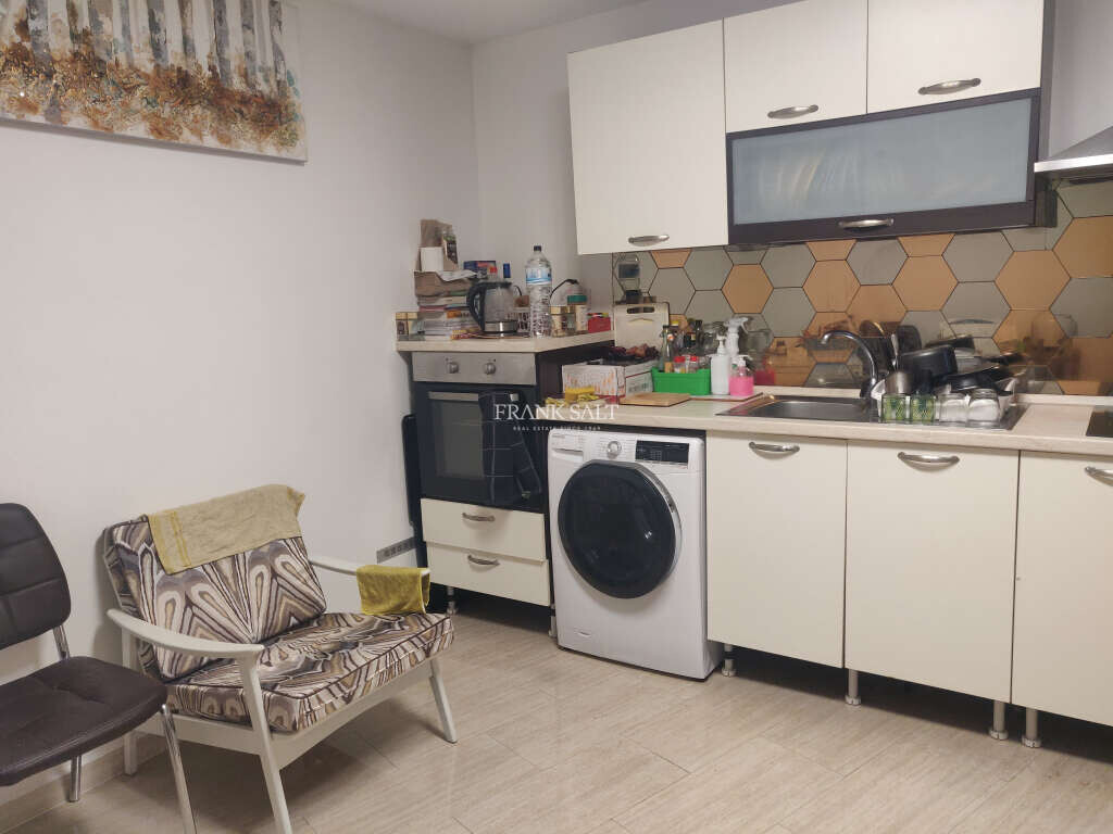 Swieqi, 3 Bedrooms Bedrooms, ,For Sale,FRSA-323746