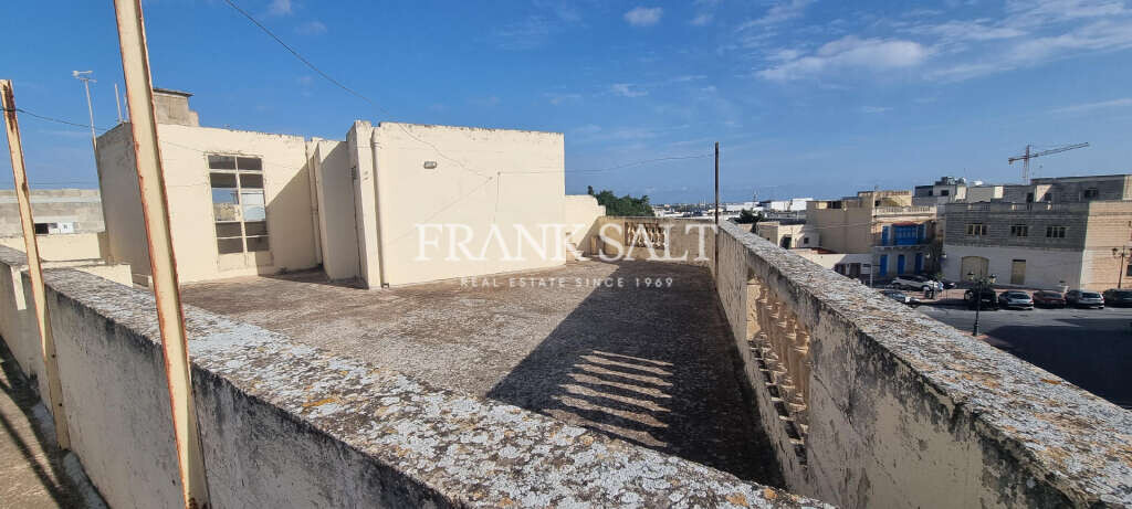 Zurrieq, 6 Bedrooms Bedrooms, ,3 BathroomsBathrooms,For Sale,FRSA-323792