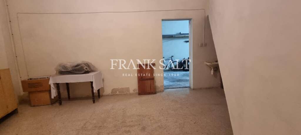 Zurrieq, 6 Bedrooms Bedrooms, ,3 BathroomsBathrooms,For Sale,FRSA-323792