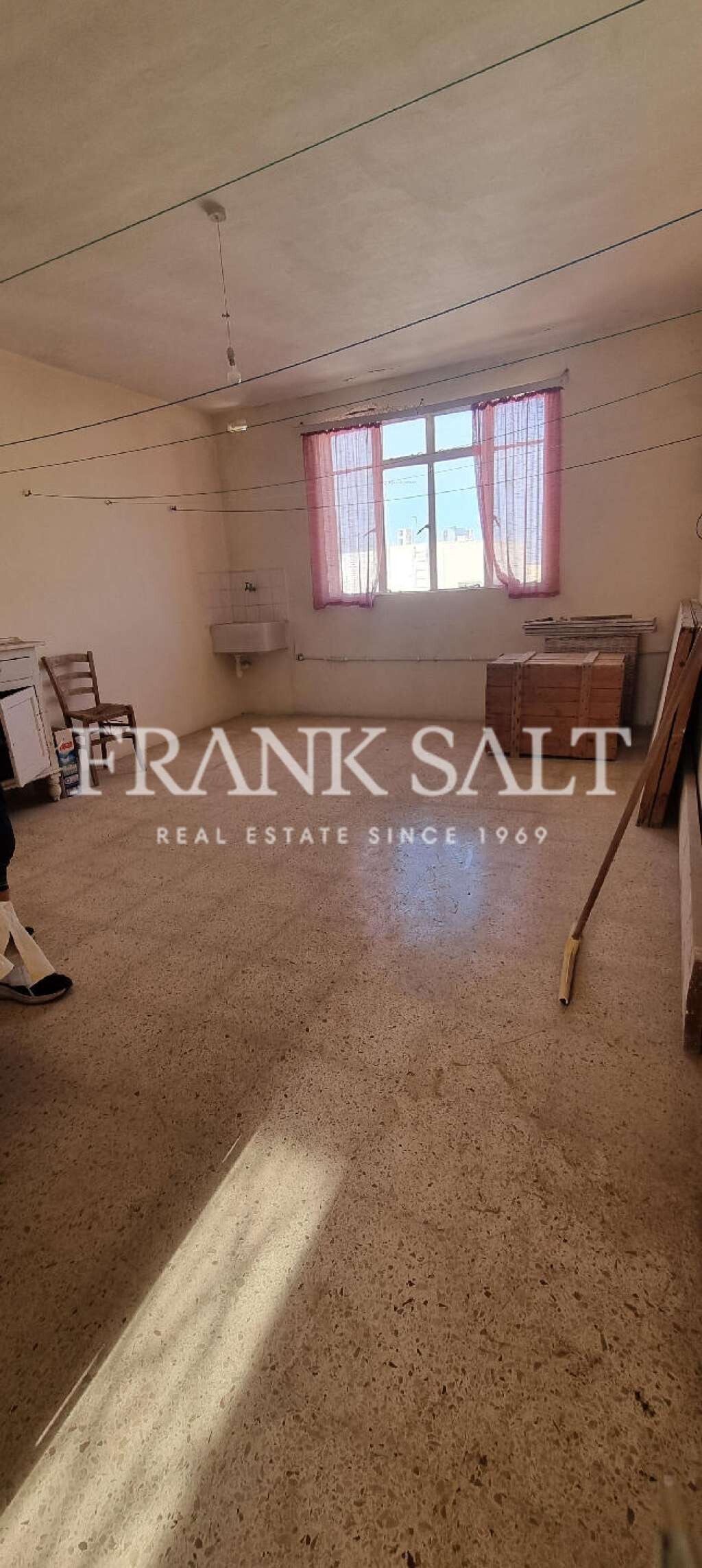 Zurrieq, 6 Bedrooms Bedrooms, ,3 BathroomsBathrooms,For Sale,FRSA-323792