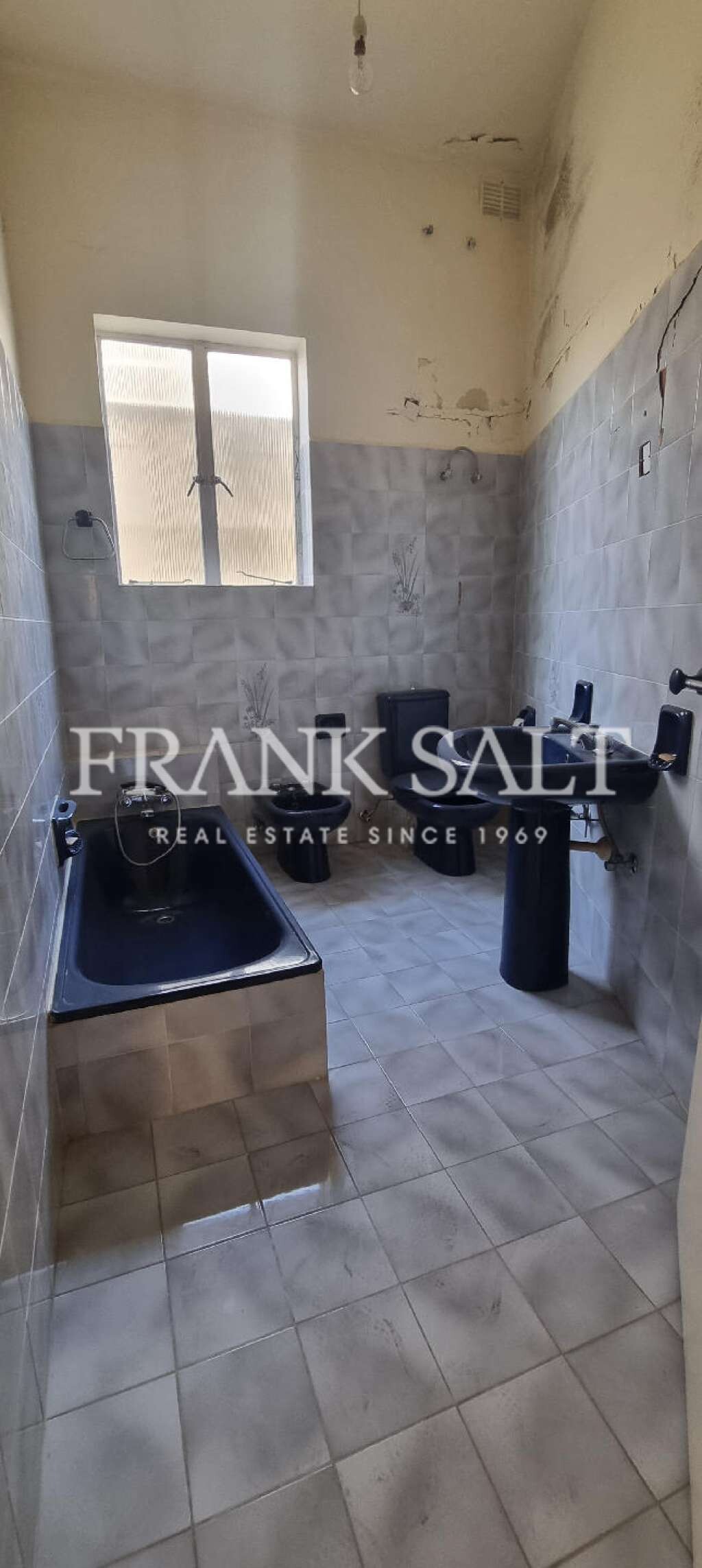 Zurrieq, 6 Bedrooms Bedrooms, ,3 BathroomsBathrooms,For Sale,FRSA-323792