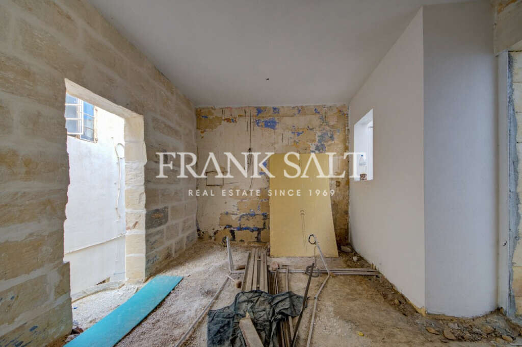 Qormi, 3 Bedrooms Bedrooms, ,1 BathroomBathrooms,For Sale,FRSA-851718