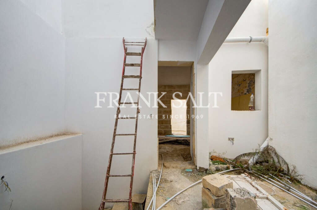 Qormi, 3 Bedrooms Bedrooms, ,1 BathroomBathrooms,For Sale,FRSA-851718