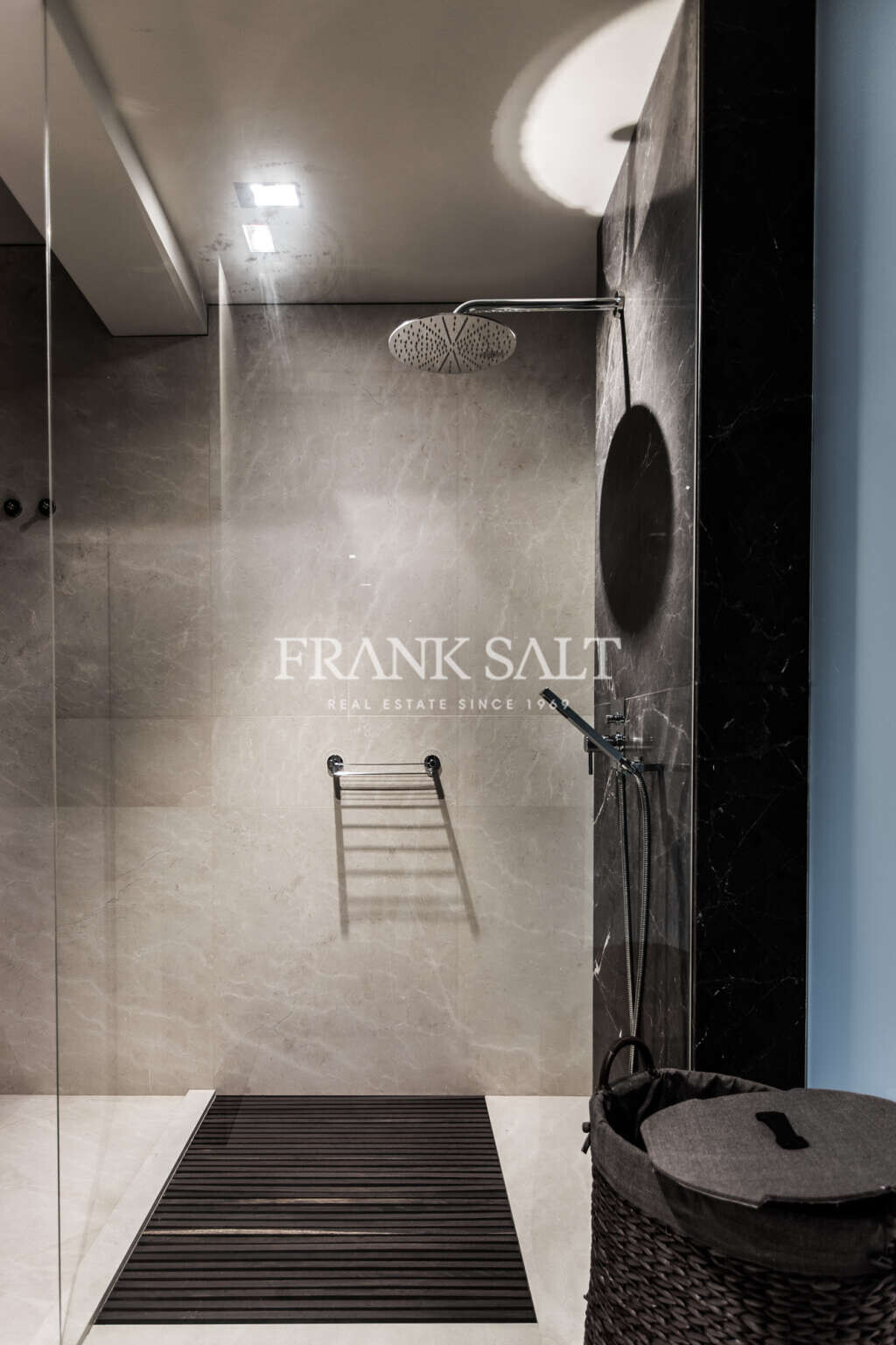 Ta' Xbiex, 3 Bedrooms Bedrooms, ,2 BathroomsBathrooms,For Sale,FRSA-917359