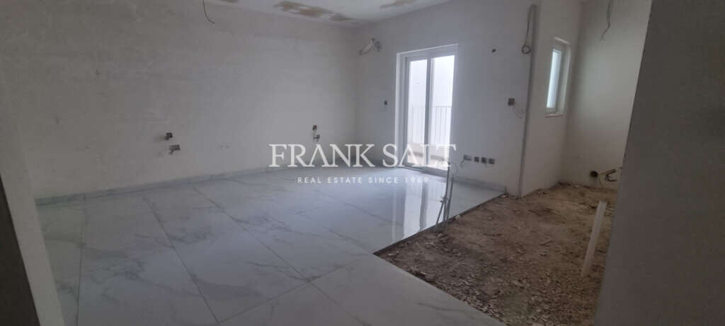 Marsascala, 3 Bedrooms Bedrooms, ,3 BathroomsBathrooms,For Sale,FRSA-323772