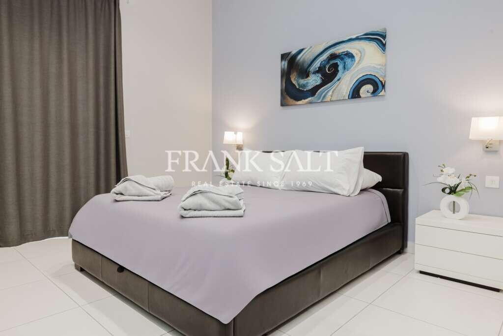 Pender Gardens, 3 Bedrooms Bedrooms, ,1 BathroomBathrooms,For Sale,FRSA-046171