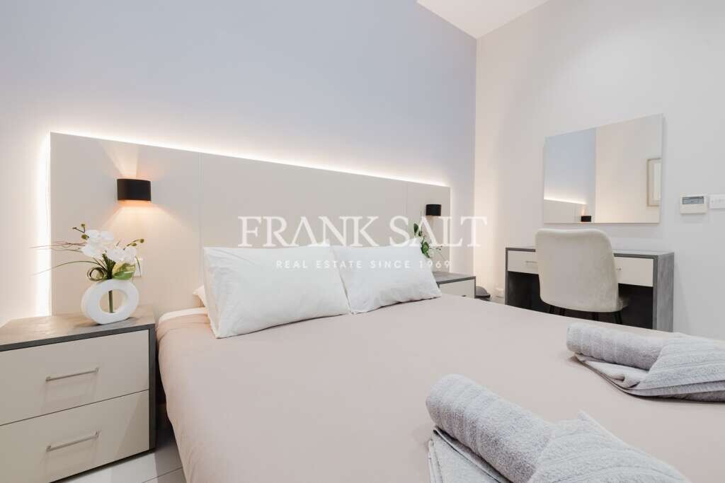 Pender Gardens, 3 Bedrooms Bedrooms, ,1 BathroomBathrooms,For Sale,FRSA-046171