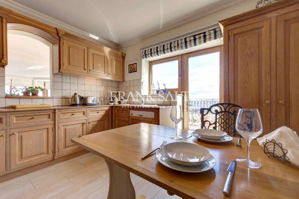 Sliema, 2 Bedrooms Bedrooms, ,For Sale,FRSA-046069