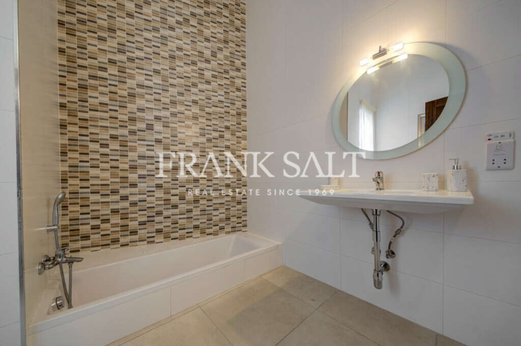 Xemxija, 3 Bedrooms Bedrooms, ,2 BathroomsBathrooms,For Sale,FRSA-034946