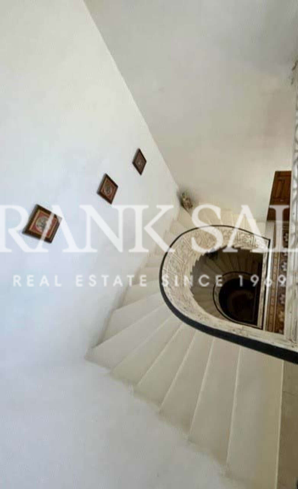 Senglea, 2 Bedrooms Bedrooms, ,1 BathroomBathrooms,For Sale,FRSA-752589