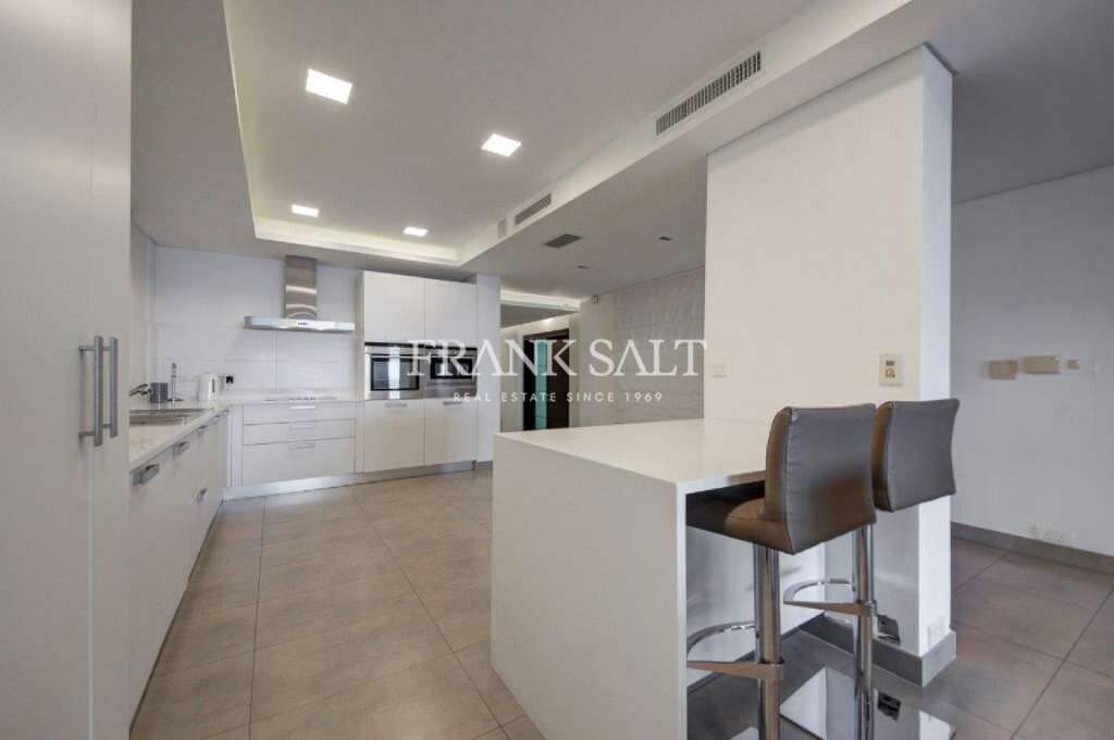 Sliema, 3 Bedrooms Bedrooms, ,2 BathroomsBathrooms,For Sale,FRSA-045997