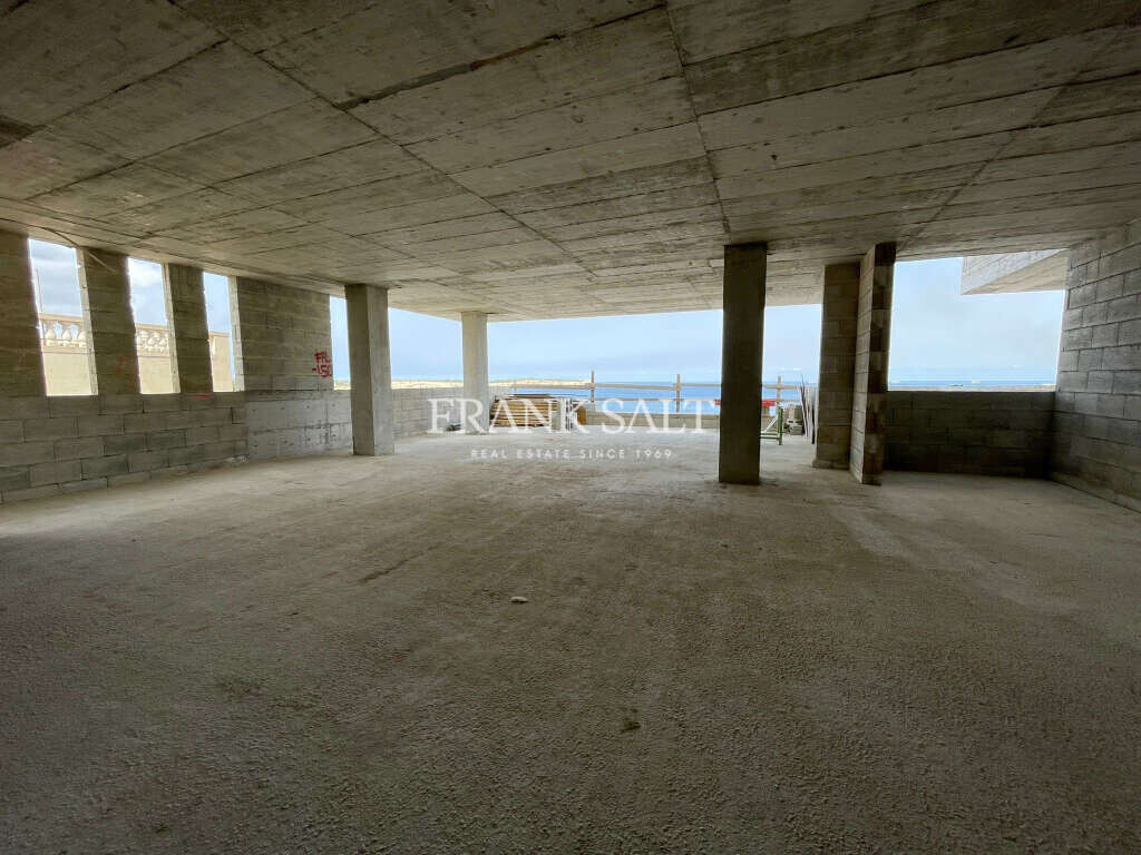 Mellieha, 3 Bedrooms Bedrooms, ,3 BathroomsBathrooms,For Sale,FRSA-621176